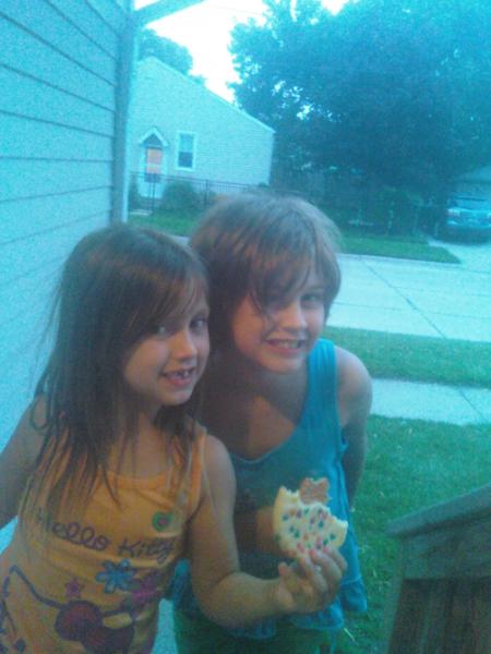 Melhoney, my grand daughter (6) and my daughter Leah (11).