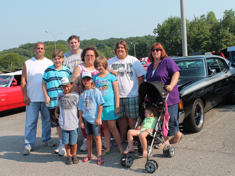 Michael, Jacob, Zachary, David, Me, Miranda, Leah, Lauren, Kim and Kaitlen. Grumpy's brother and his kids stopped on their way back from Pennsylvania to Illinois to say hi at the NOCC show.