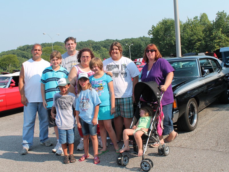 Michael, Jacob, Zachary, David, Me, Miranda, Leah, Lauren, Kim and Kaitlen. Grumpy's brother and his kids stopped on their way back from Pennsylvania to Illinois to say hi at the NOCC show.