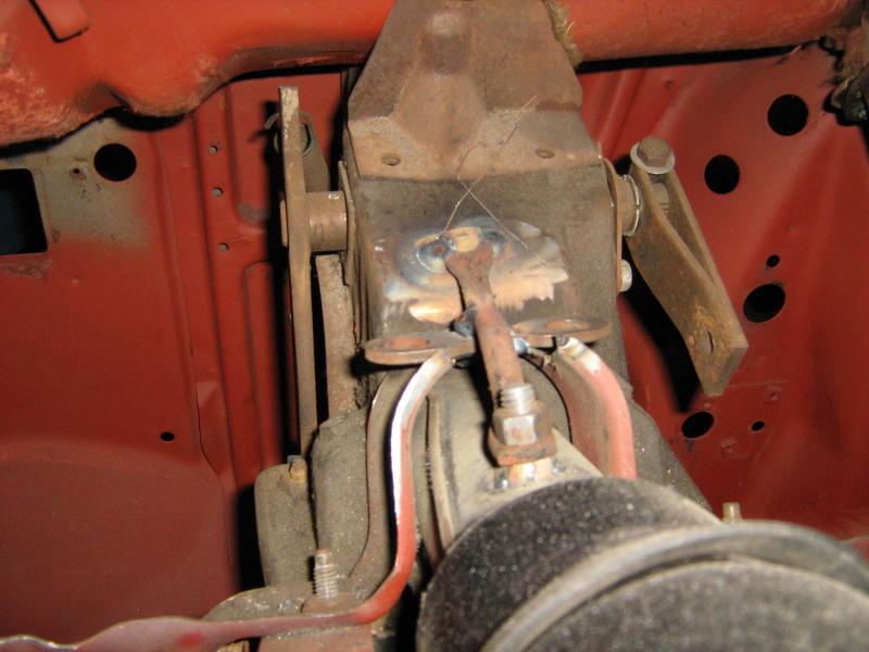 shot of the bracket i made to mount the 90 gmc column to the dash.