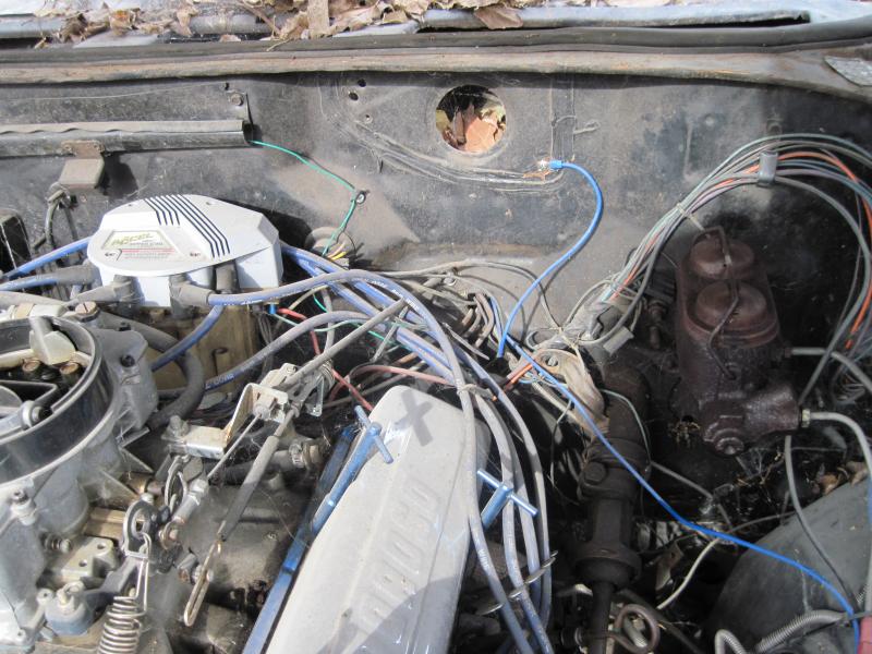 The engine and carb before I got a hold of it